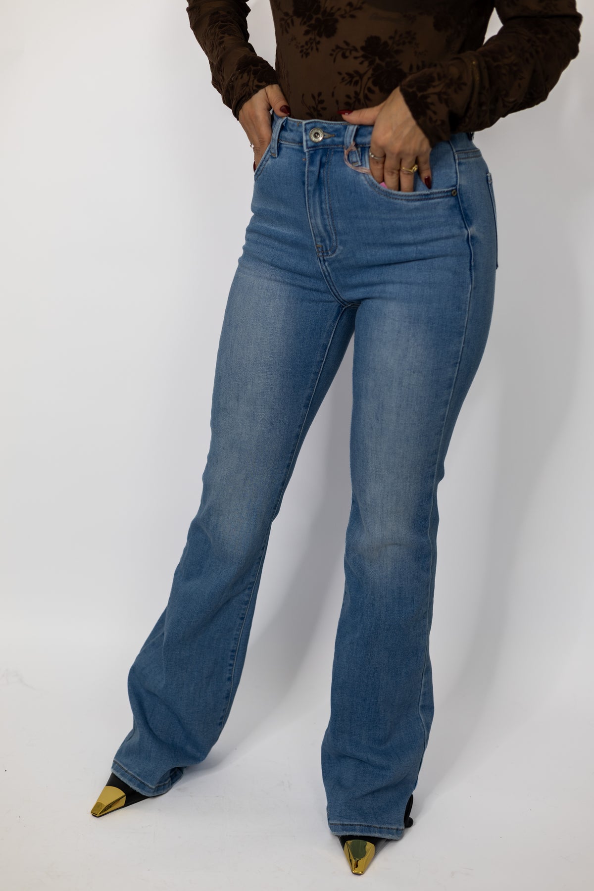 jeans a zampa