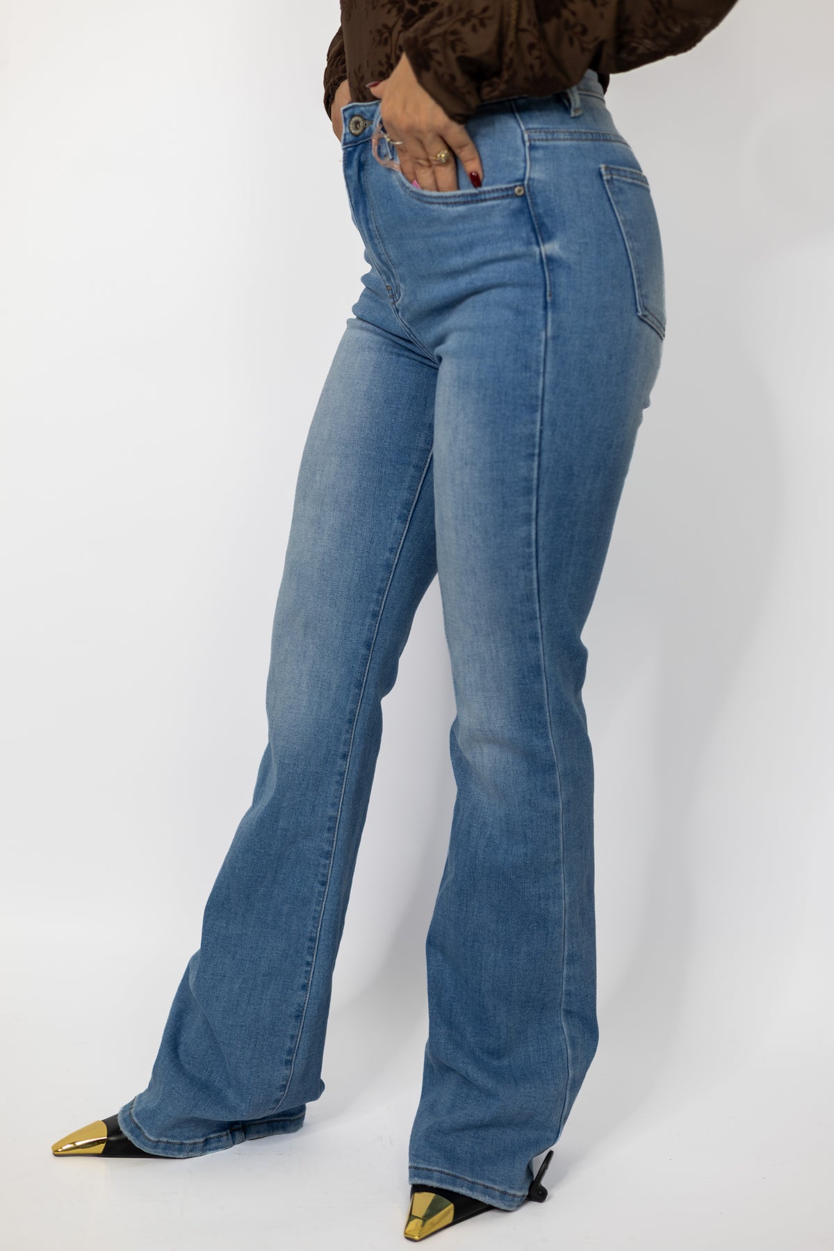 jeans a zampa